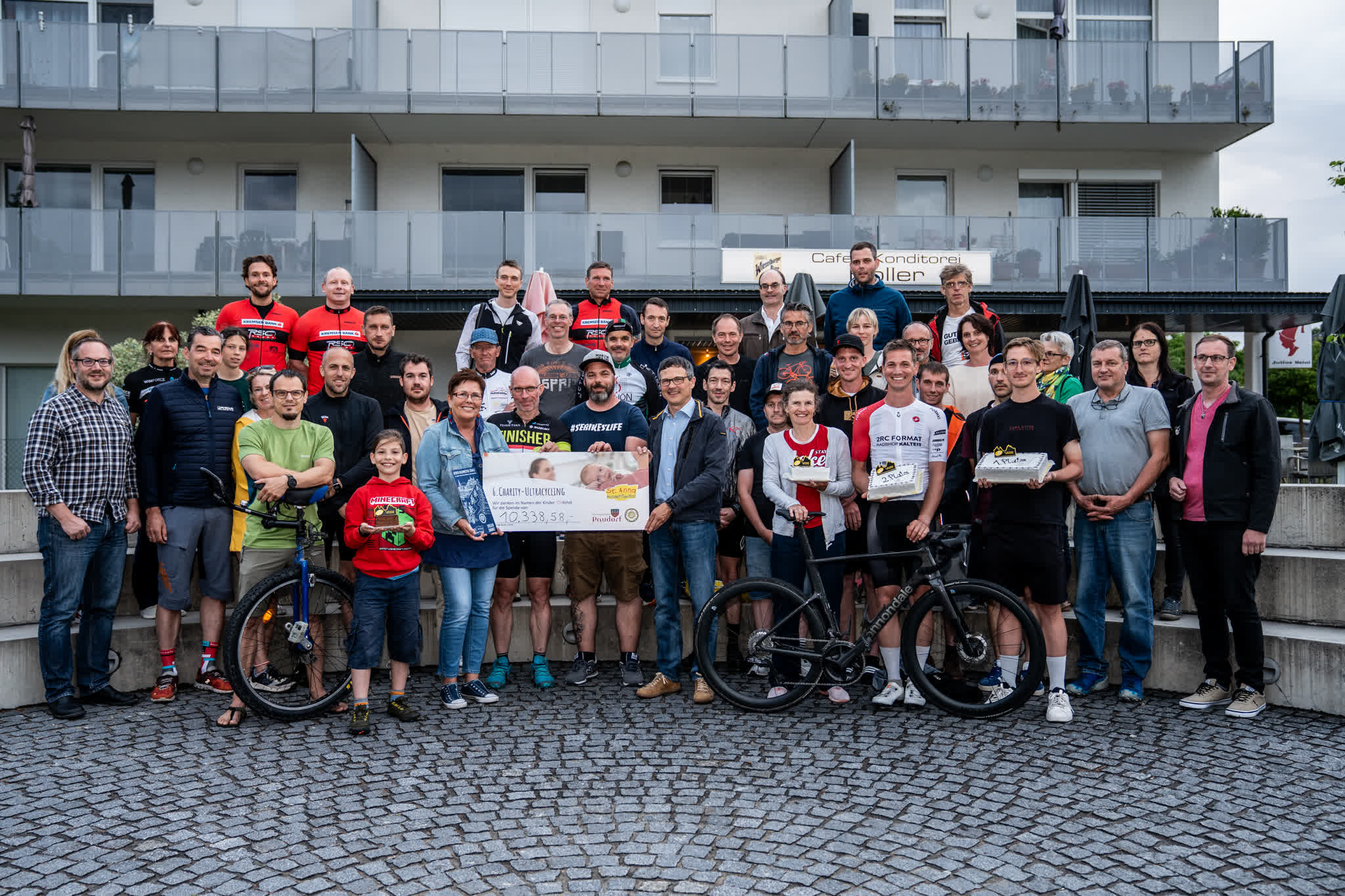 Spendenscheck 2025 für das St. Anna Kinderspital